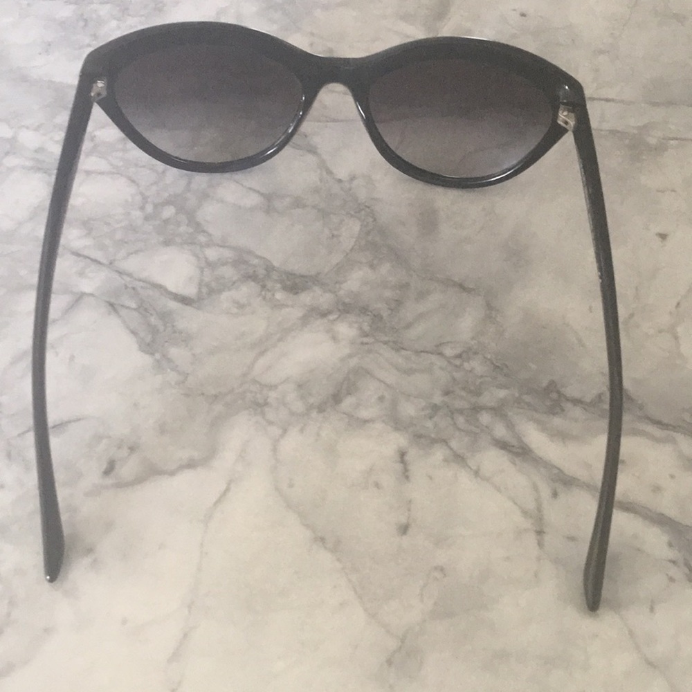 Sunglasses 🕶 - Picture 5 of 8